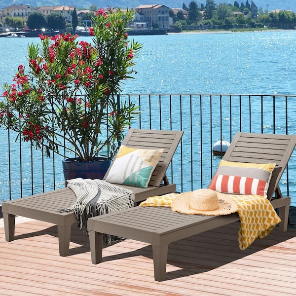 Brown Patio Plastic Outdoor Chaise Lounge Chair Recliner with Adjustable Backrest (Set of 2)