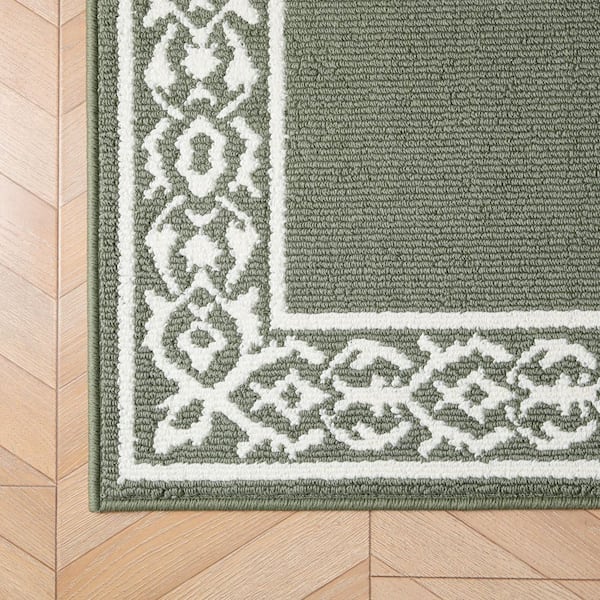 Lorreta 2-tone Ivory/Sage 2 ft. x 5 ft Border 2-Piece Rug Set