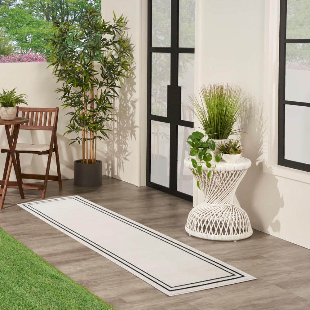 Nourison Essentials Double Bordered Ivory & Black Outdoor Rug