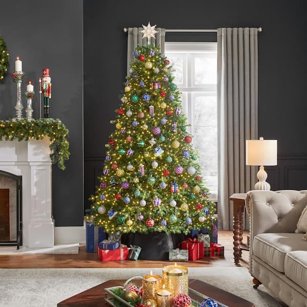 https://images.thdstatic.com/productImages/c1a9a8ab-65a8-4a6e-a31d-efff49525363/svn/home-decorators-collection-pre-lit-christmas-trees-22wl10098-e1_600.jpg
