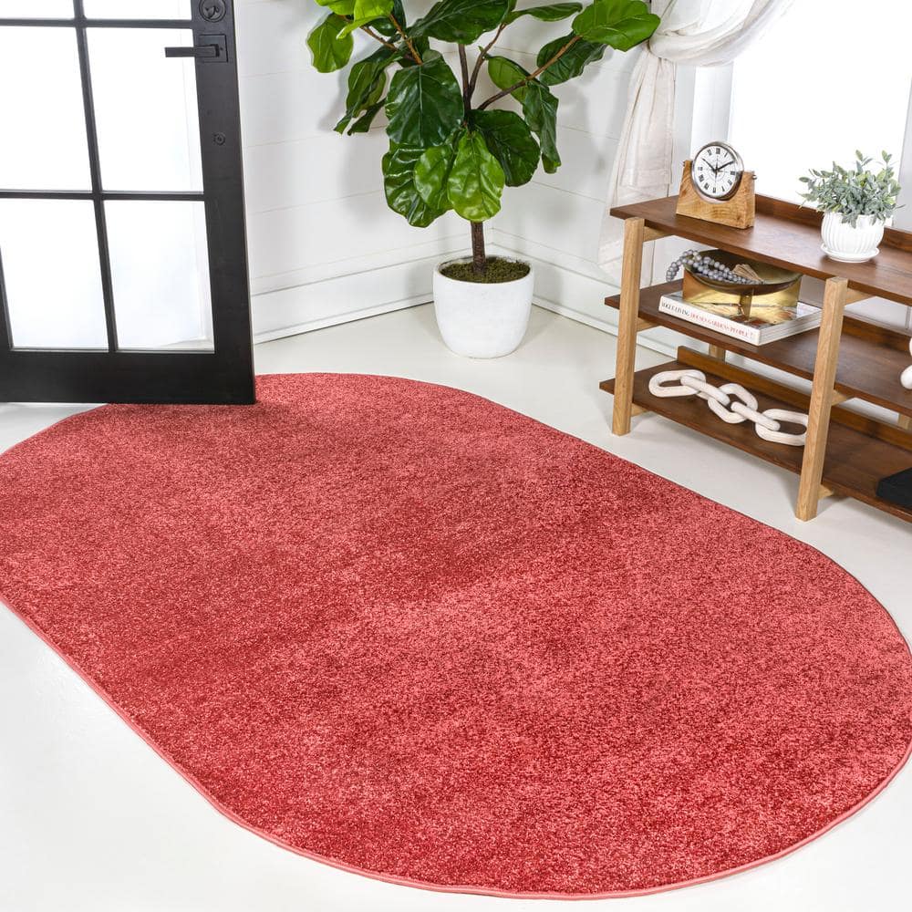 JONATHAN Y Haze Solid LowPile Red 5 ft. x 8 ft. Oval Area Rug SEU100E