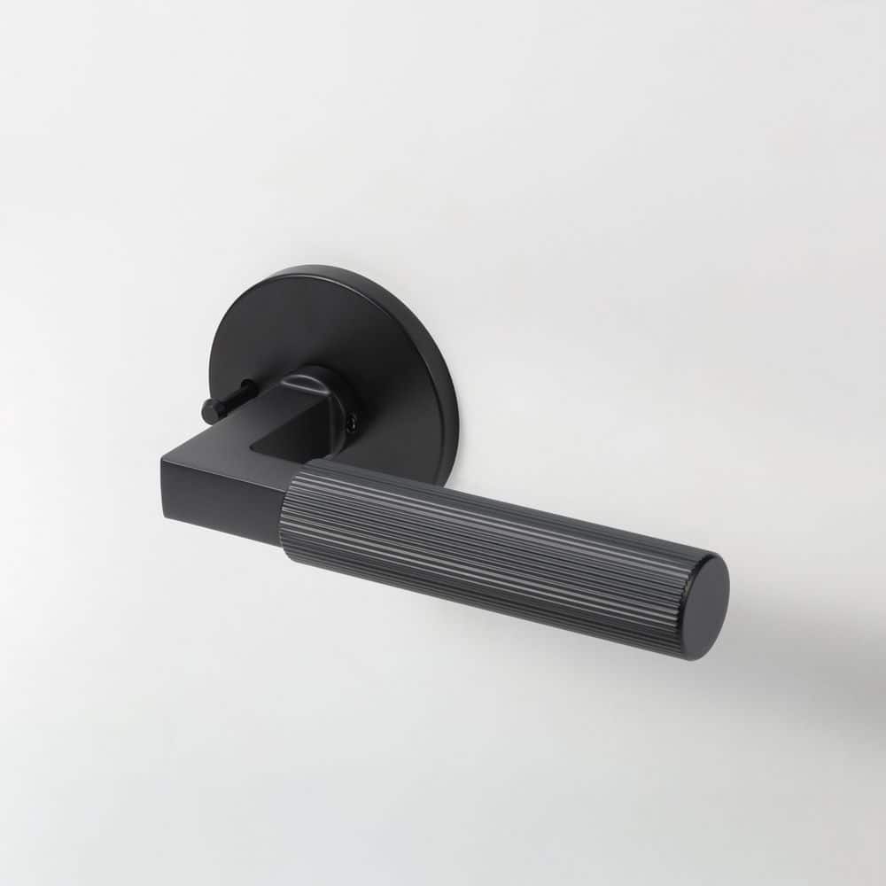 MagHealy マグヒーリー McBowery Mila Matte Black Modern Linear Bed/Bath Interior Door