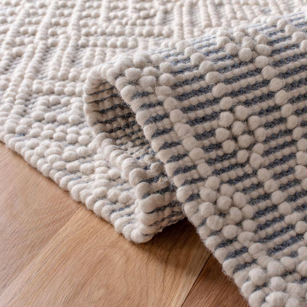 Handwoven Ivory & Grey Wool Area Rug - 5' x 8' Beach House Style