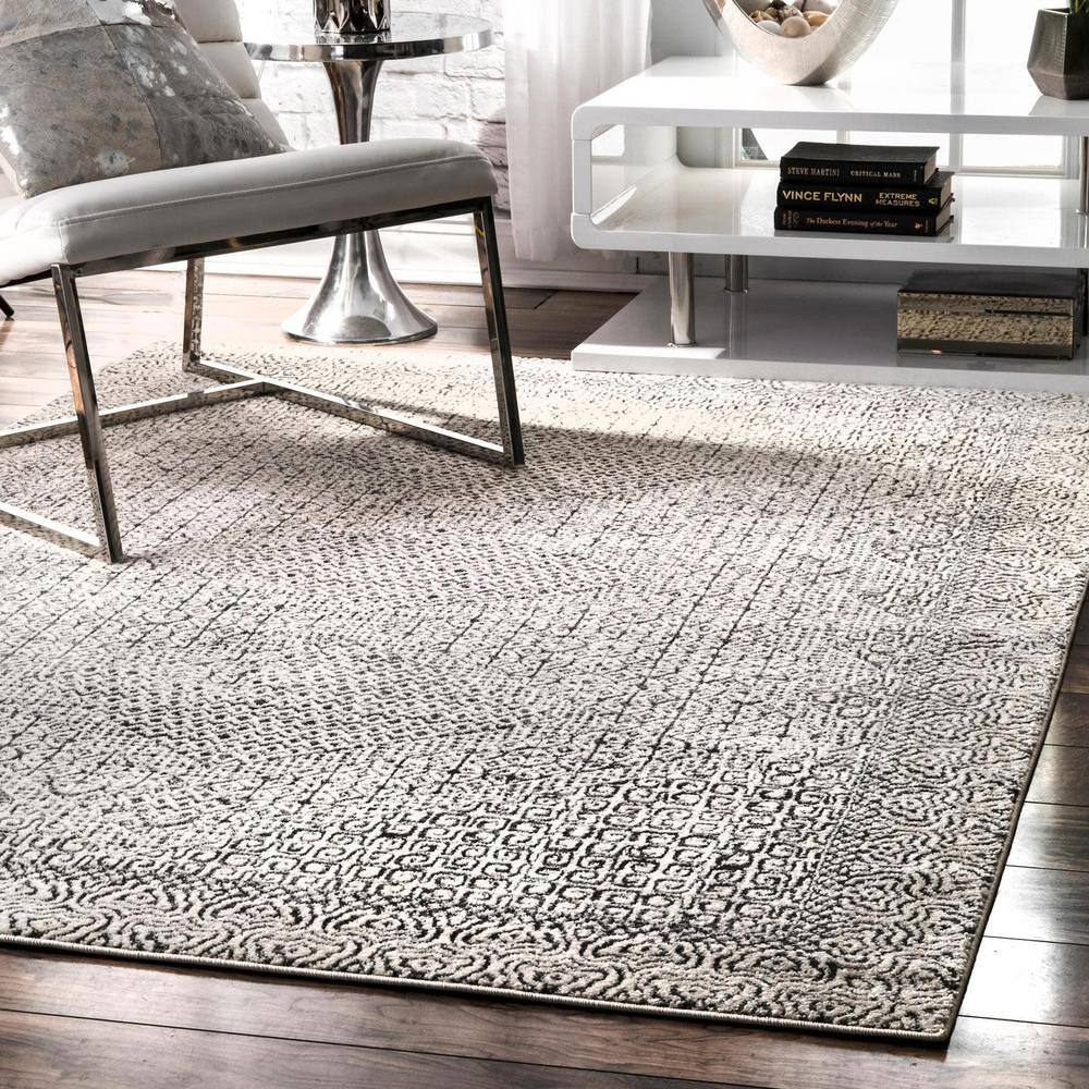 Exie Light Gray Moroccan Geometric 3x5 Area Rug