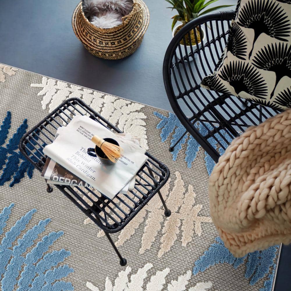 Seville Blue and Beige Floral Synthetic Indoor/Outdoor Rug