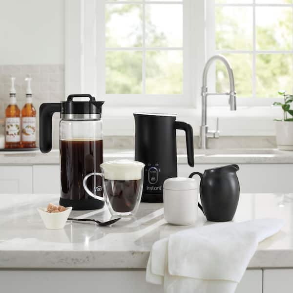 https://images.thdstatic.com/productImages/c1d6bda0-6d64-4a36-93a9-04f1ac133051/svn/black-vinci-drip-coffee-makers-e23010-1d_600.jpg