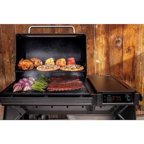 Woodridge Wi-Fi Pellet Grill with Cover