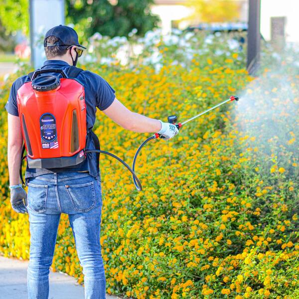 5 Gallon Backpack Pesticide/Fertilizer Garden Sprayer with 4 Nozzles SHIPS FREE! 