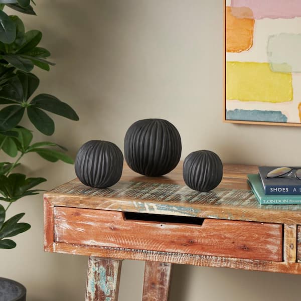 Litton Lane Black Handmade Teak Wood Carved Orbs and Vase Filler with Wavy Ridges (3- Pack)