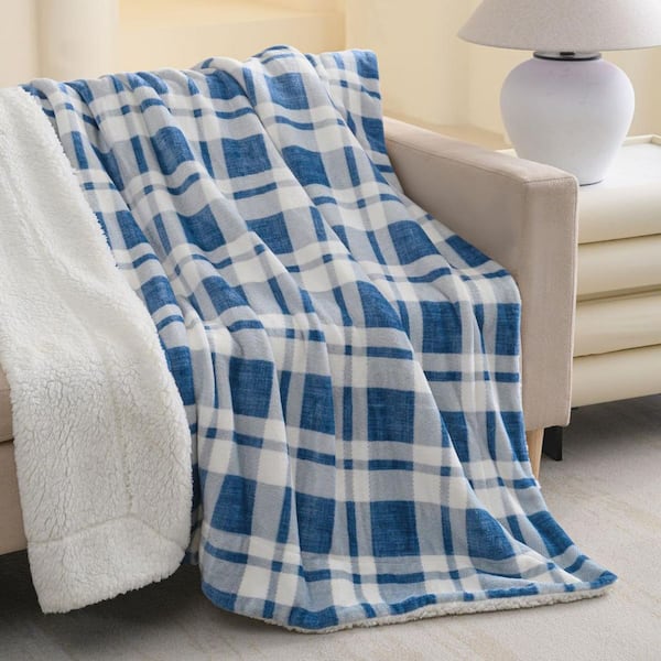 HomeRoots Blue/ White Plaid Velvet Throw Blanket 2000535304 The - Main Image