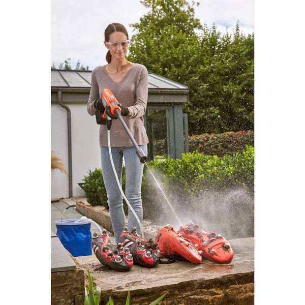 BLACK+DECKER 20V MAX 350 PSI 1.0 GPM Cold Water Electric Pressure Washer  with (1) 1.5 Ah Battery & Charger BCPW350C1 - The Home Depot