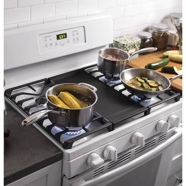 GE 30 in. 5.0 cu. ft. Freestanding Gas Range in Stainless Steel with  Griddle JGBS66REKSS - The Home Depot