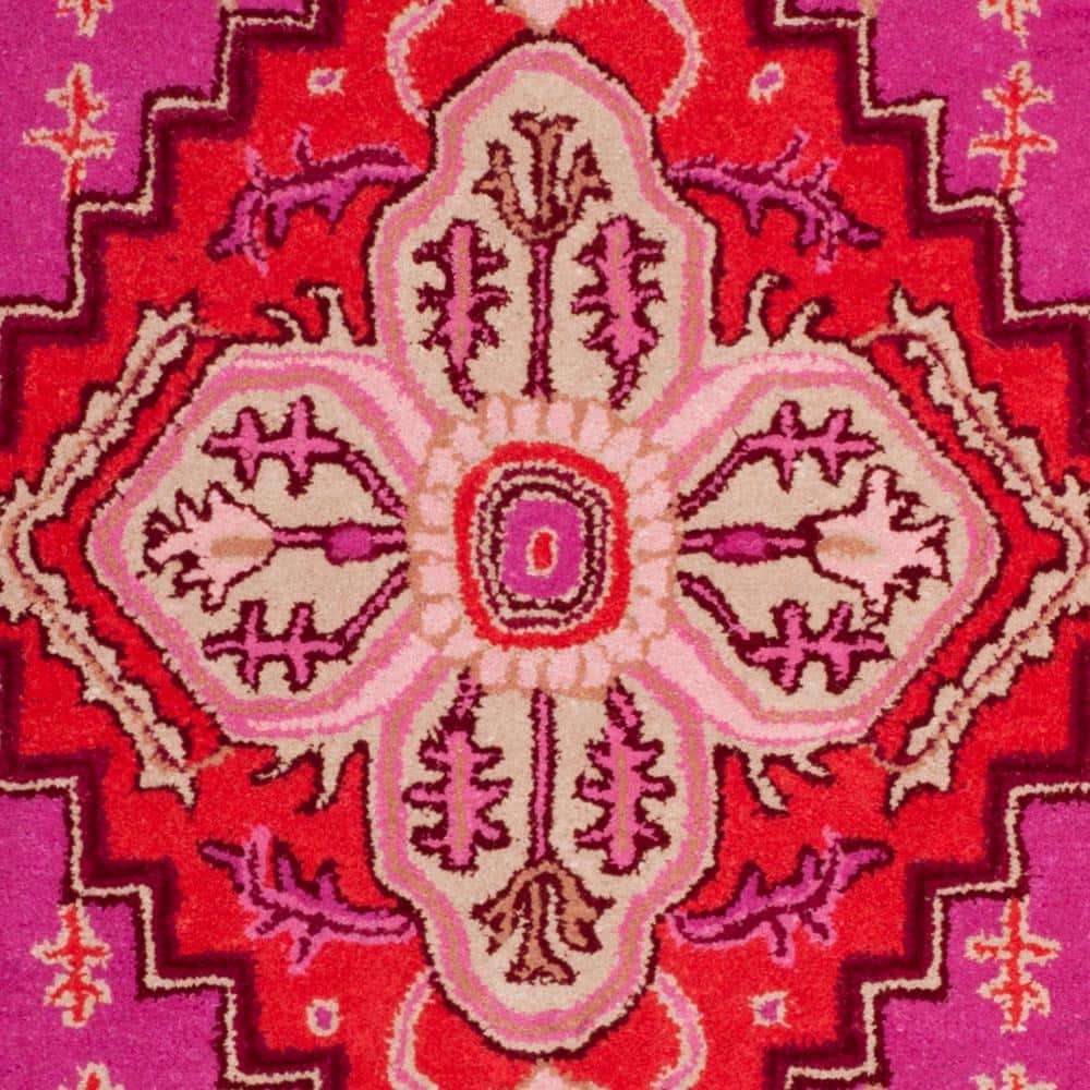 Handmade Tufted Wool Rectangular Rug in Red/Pink, 8' x 10'