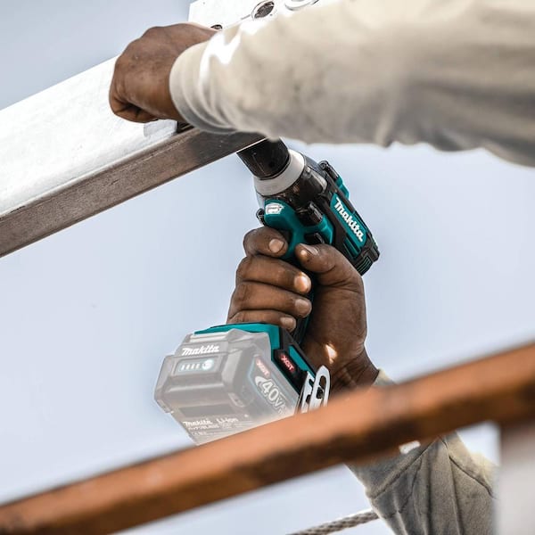 Makita 40V Max XGT Brushless Cordless 4-Speed 1/2 in. Impact