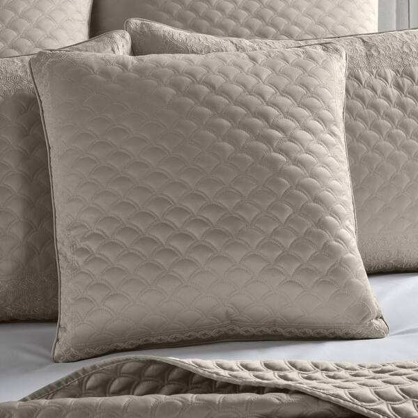 Hotel Collection Honeycomb Trellis 20 x 20 Decorative Square