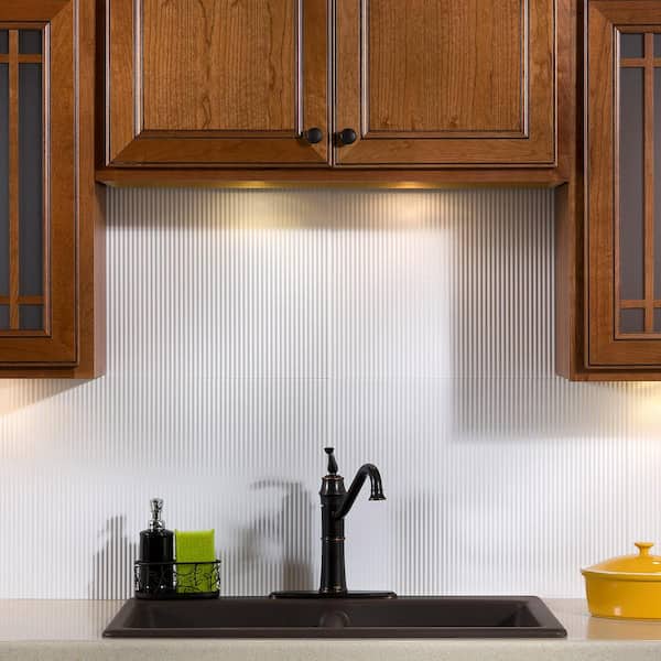 Rib 18.25 in. x 24.25 in. Vinyl Backsplash Panel in Matte White (5-Pack)