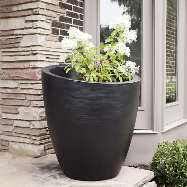 Modesto 30 in. Round Black Polyethylene Planter