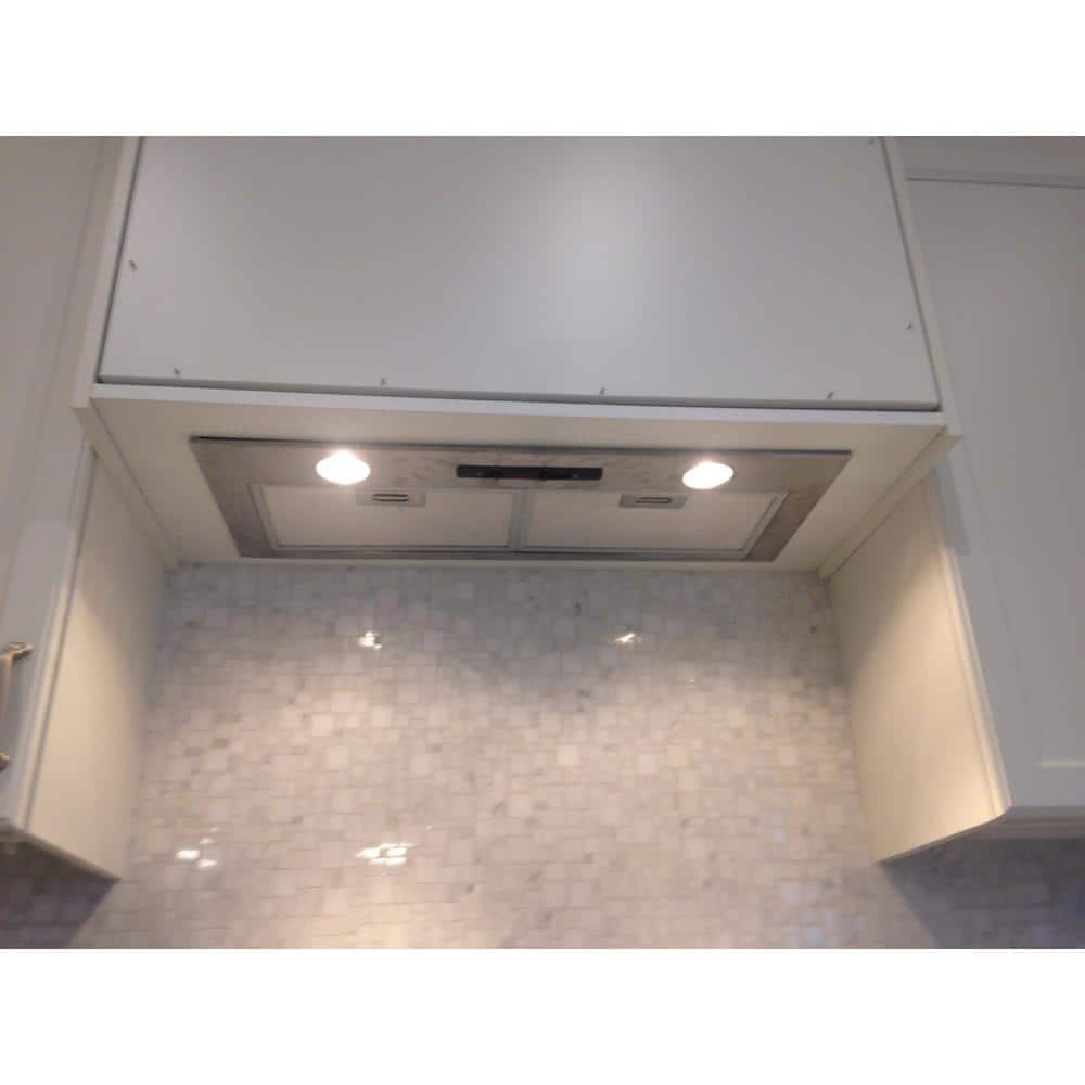 Cyclone Stainless Steel 550 CFM Ducted (Vented) Insert Range Hood with Mesh Filter