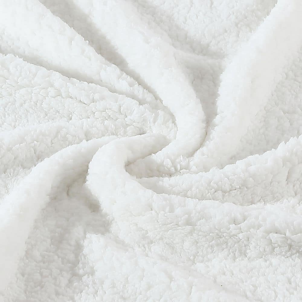 Full Reversible Sherpa Fleece Blanket in Gray Plaid