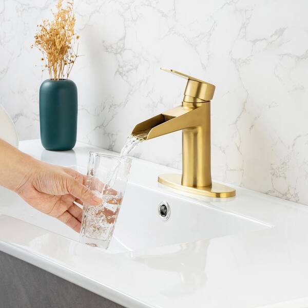 https://images.thdstatic.com/productImages/c280d710-1a22-4d83-acdf-78474989045a/svn/brushed-gold-rainlex-single-hole-bathroom-faucets-rx5001lsj-31_600.jpg