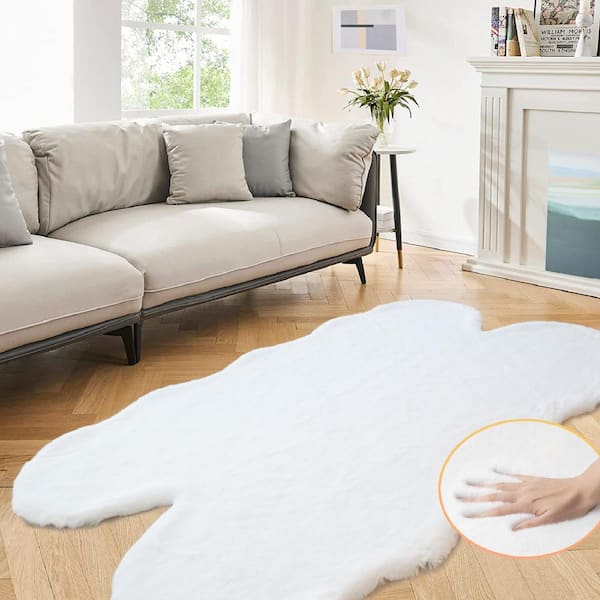Mmlior White 4 ft. x 6 ft. Soft Faux Rabbit Fur Specialty Area Rug