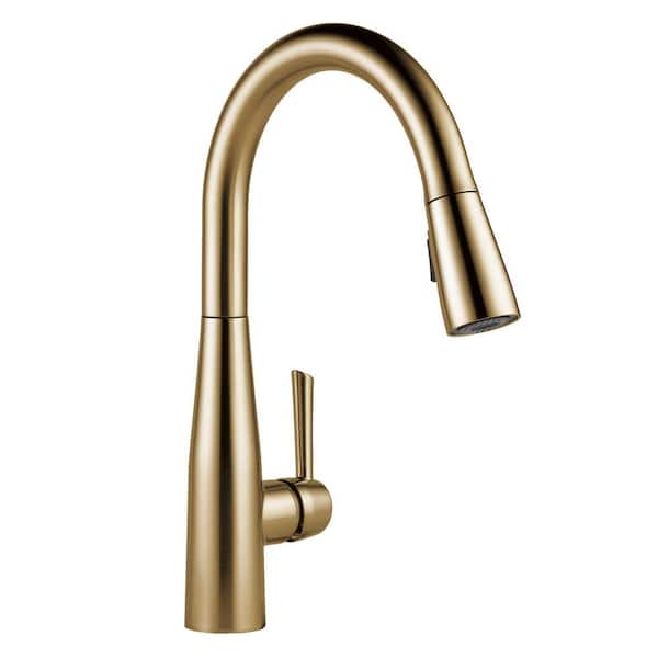 Delta Essa Single Handle Pull-Down Sprayer Kitchen Faucet with MagnaTite Docking in Champagne Bronze