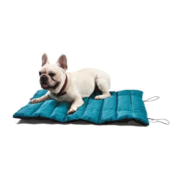 https://images.thdstatic.com/productImages/c2aa9c79-b45e-43a5-b487-15232437483b/svn/dog-beds-00346-31_600.jpg