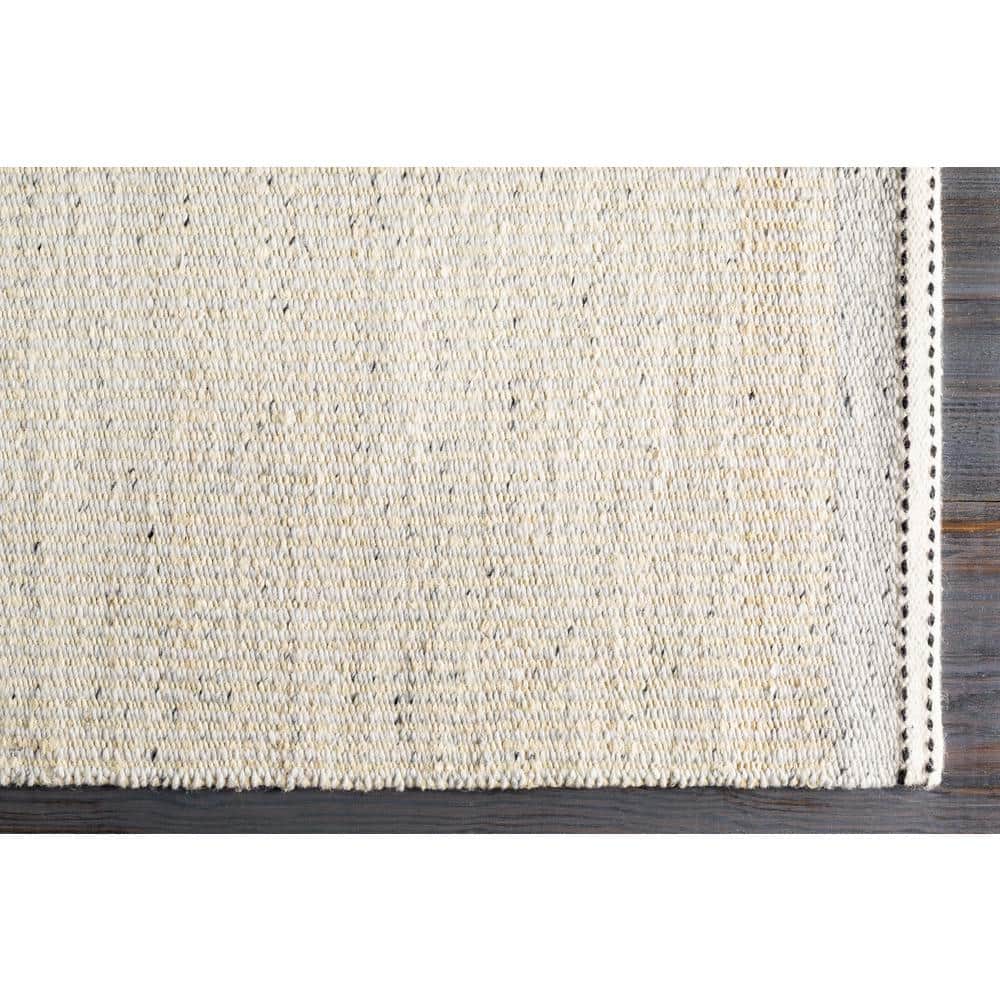 Handmade Black and Beige Wool Tufted 5' x 7' Rug