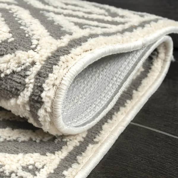 THE SOFIA RUGS Sofihas White/Gray 9 in. x 28 in. Polypropylene w