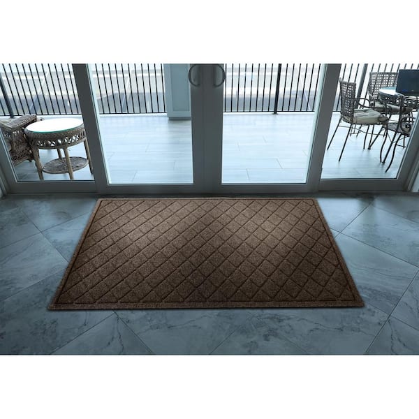 Waterhog Argyle Dark Brown 45 in. x 70 in. PET Polyester Indoor Outdoor Estate Mat