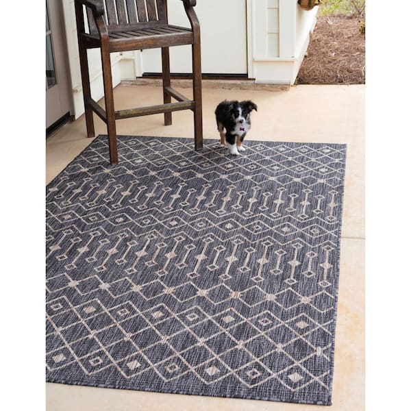 Charcoal/Gray Tribal Trellis Outdoor 8 ft. x 11 ft. Area Rug