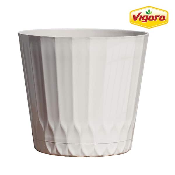 Concord Medium White Plastic Planter with Attached Saucer (10.6 in. L x 10.6 in. W x 9.4 in. H)