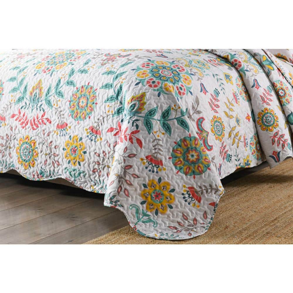 King White Microfiber Bohemian Floral Quilt Set