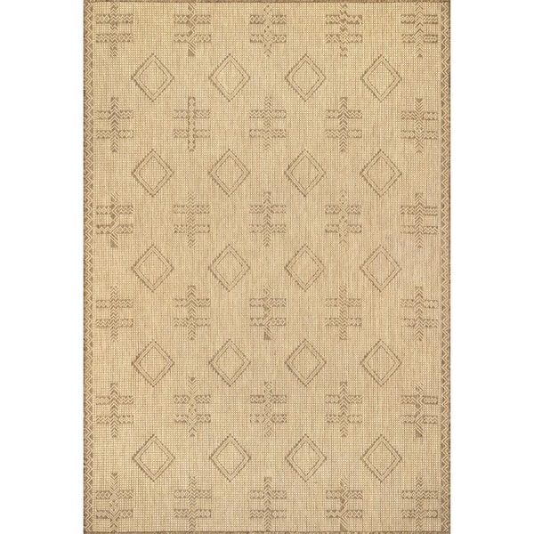 nuLOOM Dana Aztec Emblem Beige 4 ft. x 6 ft. Indoor/Outdoor Patio Area Rug