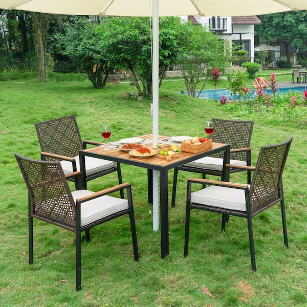 Tenleaf All Weather 5-Piece Wicker Outdoor Dining Set Patio Conversation Set with Light Gray Cushions and 2.44 in. Umbrella Hole