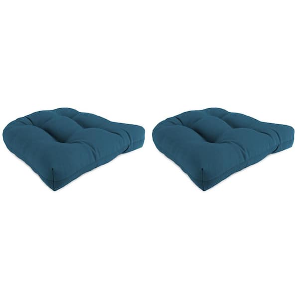 Jordan Manufacturing 18 in. L x 18 in. W x 4 in. T Tufted Outdoor Wicker Seat Cushion in Celosia Legion (2-Pack)