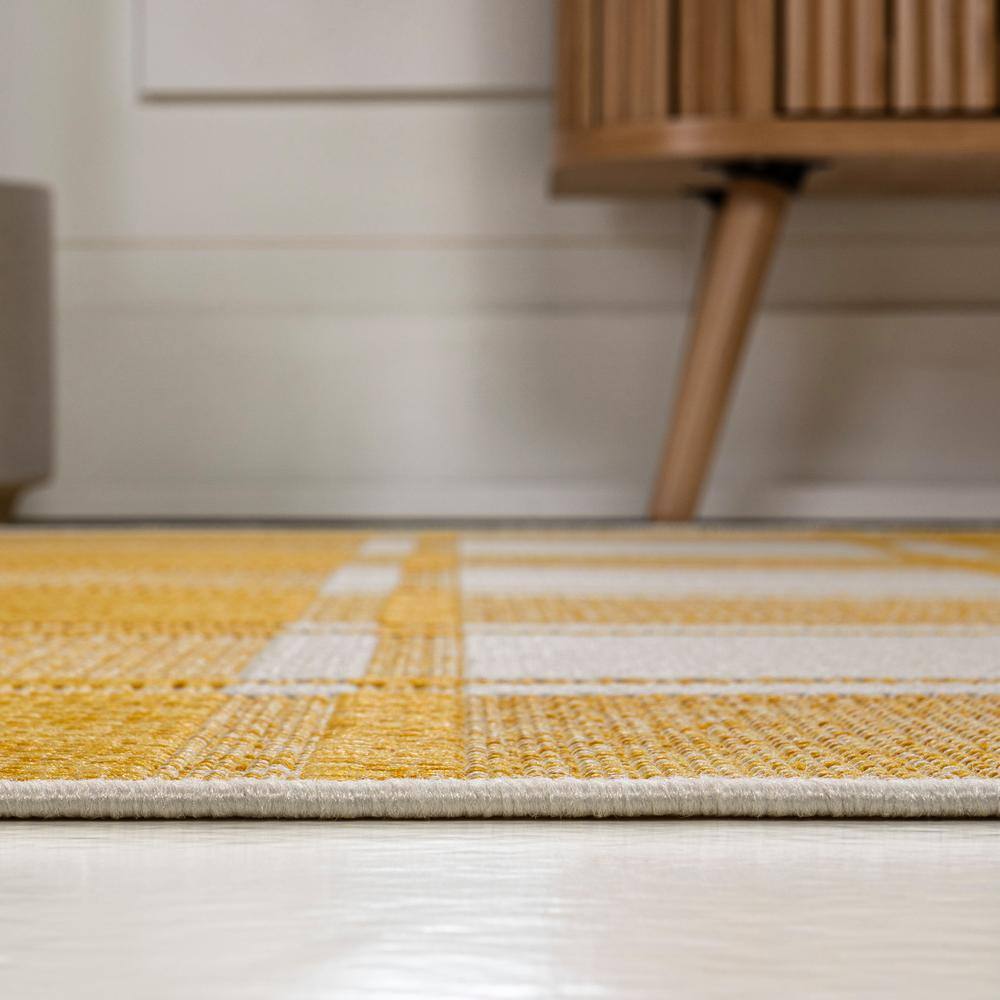 Sabine Bold Gingham Yellow and Cream 3 x 5 Synthetic Indoor/Outdoor Rug