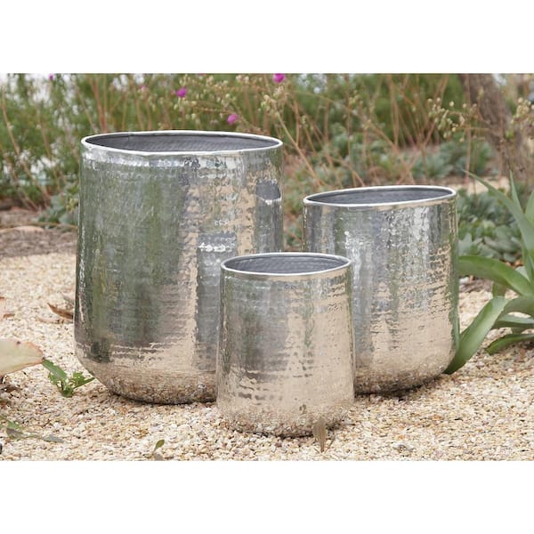 Litton Lane 21 in., 16 in., and 13 in. Large Silver Aluminum Indoor Outdoor Planter with Hammered Design (3- Pack)