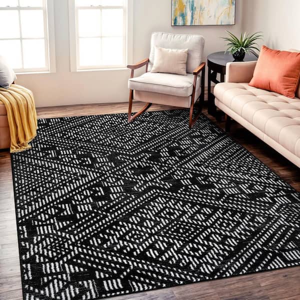 Tribal Pattern Black 4' x 6' Area Rug