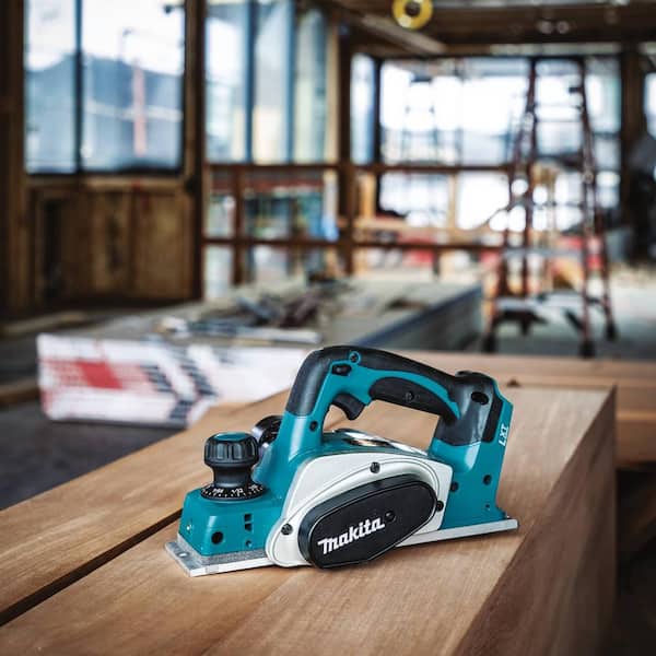 18V X2 (36V) LXT Brushless 1/2 in Right Angle Drill and 18V LXT 3-1/4 in Planer with bonus 18V LXT 5.0Ah Battery
