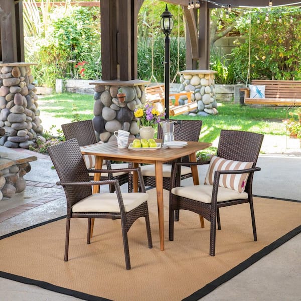 Cream outdoor dining set hot sale