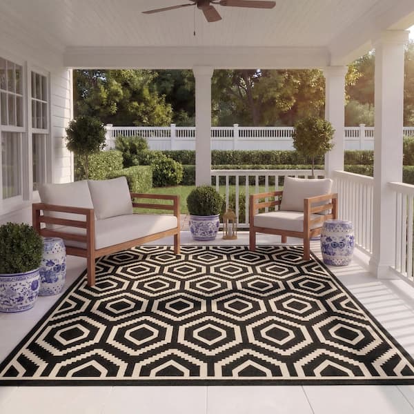 Courtyard Black/Beige 8 ft. x 11 ft. Geometric Indoor/Outdoor Patio  Area Rug