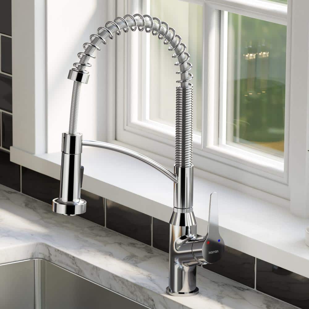 Chrome Single-Handle Pull-Down Sprayer Kitchen Faucet