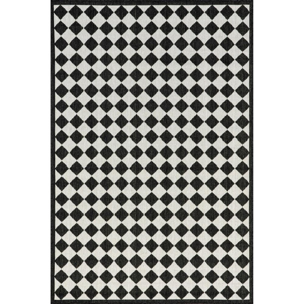 Black and White Checkered Synthetic Indoor Outdoor Rug, 4' x 6'
