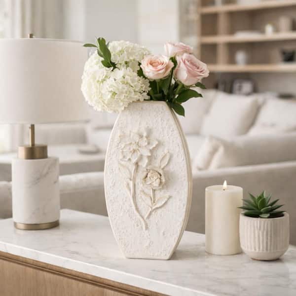 Liv & Skye 18 in. White Ceramic Oval Handcrafted Floral Decorative