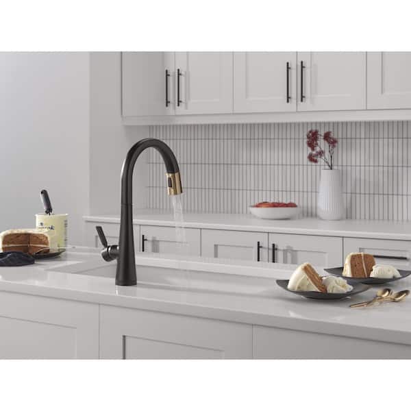 Monrovia Touchless Matte Black/Champagne Bronze 16.63 in. H Pull Down Sprayer Kitchen Faucet 360° Spout Swivel