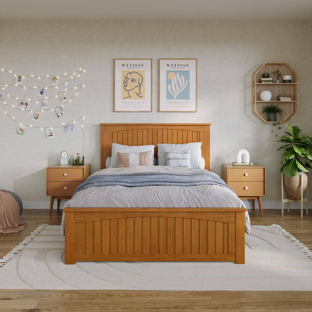 Nantucket White Full Solid Wood Frame Low Profile Platform Bed with Matching Footboard and USB Device Charger - thumbnail 7