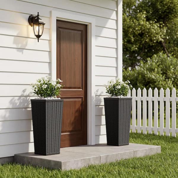 Tozey 30 in. Black Resin Tall Square Planter (Set of 2) T-PLT24