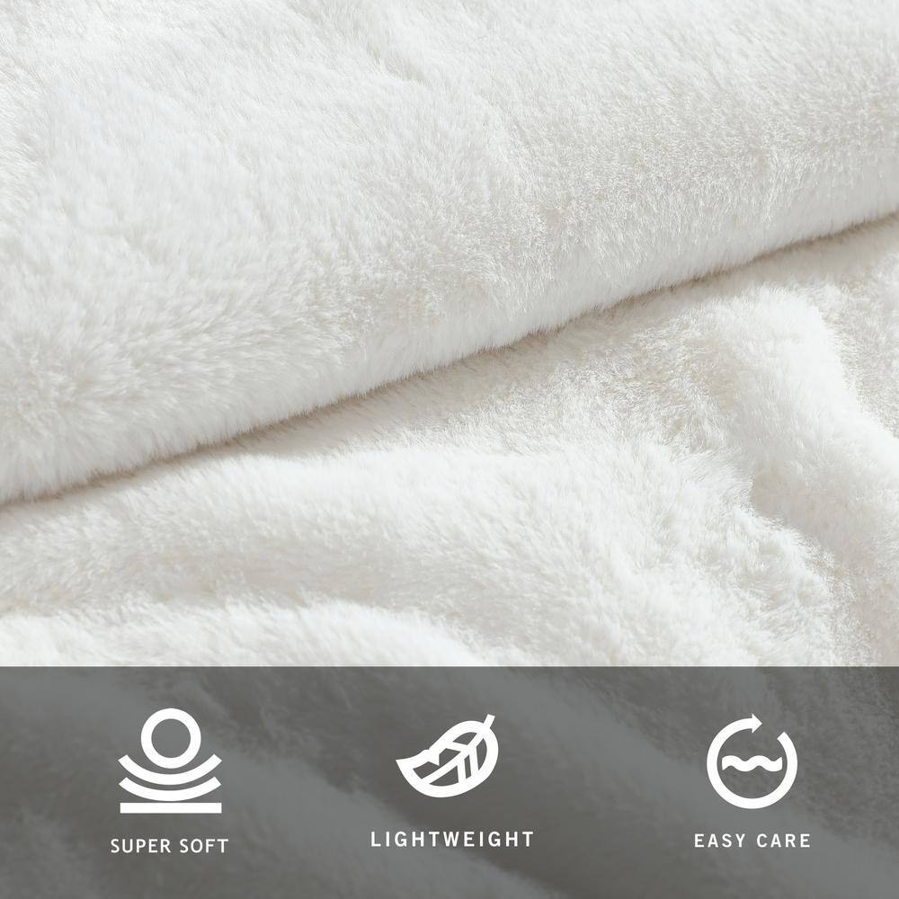 White Faux Fur and Micromink Reversible Throw Blanket 50" x 60"