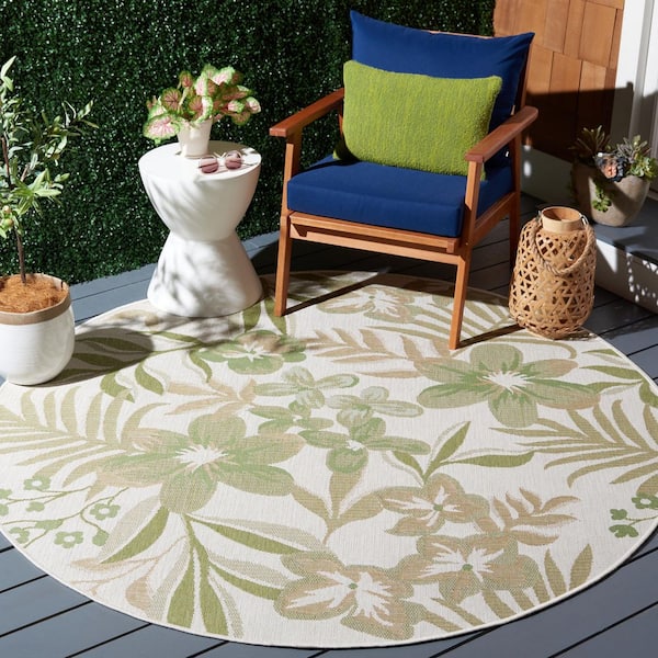 Courtyard Ivory/Green 7 ft. x 7 ft. Botanical Leaves Indoor/Outdoor Round Area Rug